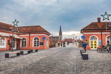 Regensburg, Bavyera, Almanya - yaklaşık Aralık, 2018: Regensburg Cityscape kasaba, Almanya.
