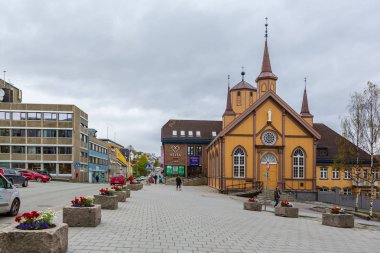 TROMSO, NORway - CIRCA MAYIS, 2018 Norveç 'in Tromso kasabası
