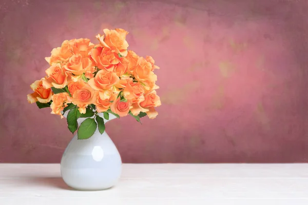 Bunch Roses White Vase — Stock Photo, Image
