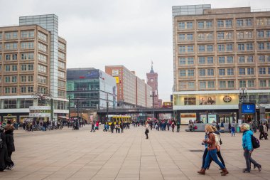 Berlin, Almanya - Mart 2015: Sokak sahneler Berlin şehir