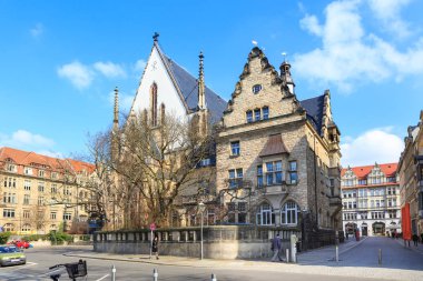 Leipzig, Almanya - Mart, 2018 yaklaşık: Thomaskirche alsias St. Thomas Kilisesi ve Leipzig Gewandhaus şehrin Almanya