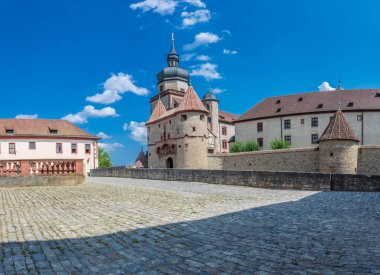 Wuerzburg, Almanya - yaklaşık Ağustos, 2018: Kale Festung Marienberg Wuerzburg Almanya