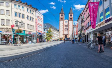Wuerzburg, Almanya - yaklaşık Ağustos, 2018: The Wuerzburg Cathedral takma Wuerzburger Dom Wuerzburg, Almanya ve