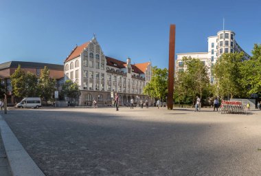 Münih, Bavyera, Almanya - Eylül 2018: Münih, Almanya 'da Karl-Stuetzel-Platz.