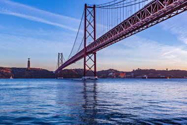 Ponte 25 de Abril Köprüsü