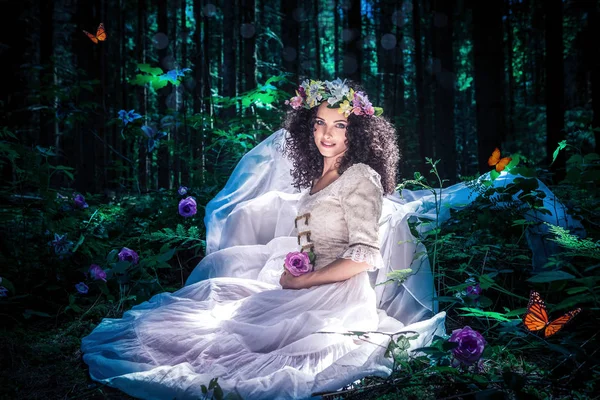 The fairy in a magic forest — Stock Photo, Image
