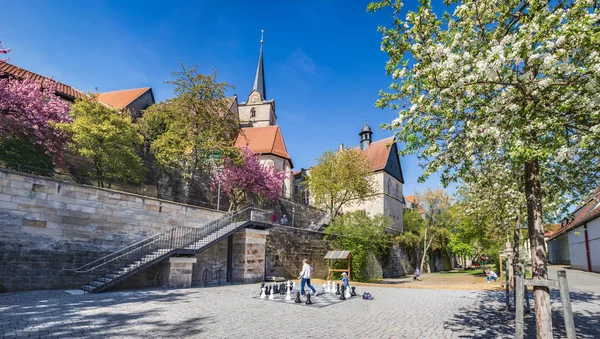Garden at St. Johannes church of Kronach — Stock Photo, Image