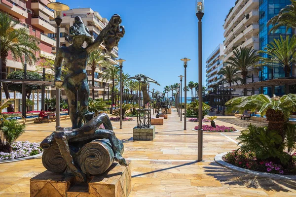 Salvador Dali sculptures on the Avenida del Mar — Stock Photo, Image