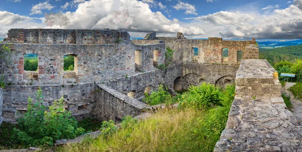 Ruina del castillo Bramberg en Hassberge — Foto de Stock