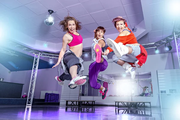 The fitness jump — Stock Photo, Image