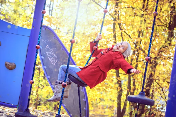 Brincando menina — Fotografia de Stock