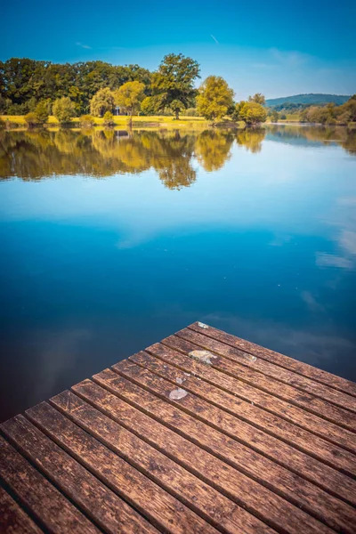 Letní jezero — Stock fotografie