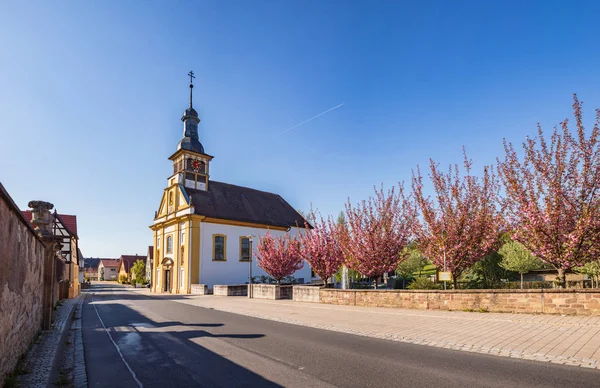 Церква Святої Варвари у місті Oberschwappach — стокове фото
