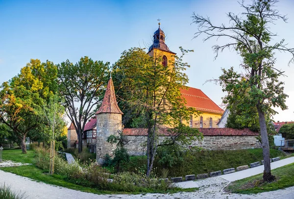 Wallgraben y la muralla de Bad Rodach — Foto de Stock