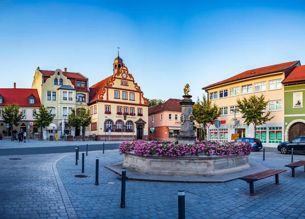 Marktplatz und Bad Rodacher Rathaus — Stockfoto