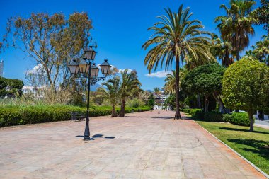 Costa del Sol üzerinde Marbella yakınlarındaki Puerto Banus
