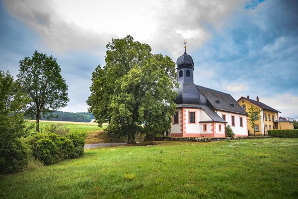 阿尔滕昆施塔特附近的圣乔治教堂 — 图库照片