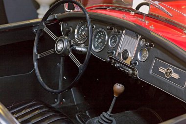 Moskova, Crocus Expo Fuarı, 27 Ekim 2018 , Mg Cars retro otomobil