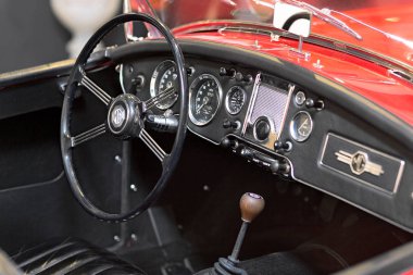 Moskova, Crocus Expo Fuarı, 27 Ekim 2018 , Mg Cars retro otomobil