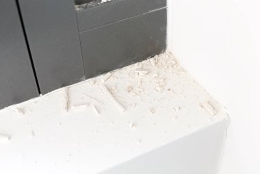 İnşaat ve onarım, alçı ve macun sonra kalan çöp.