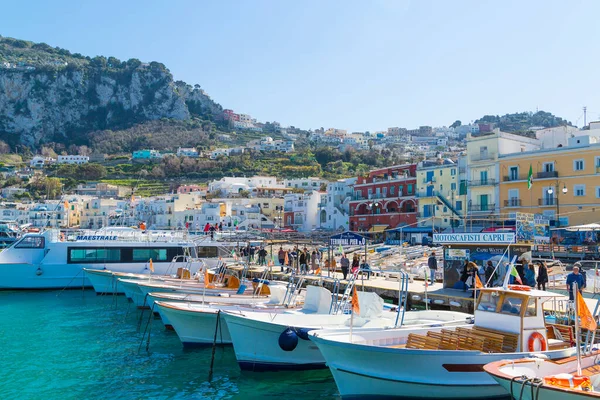 Capri Island, Italy - 29 March 2019: Quay of Marina Grande — Stock Photo, Image