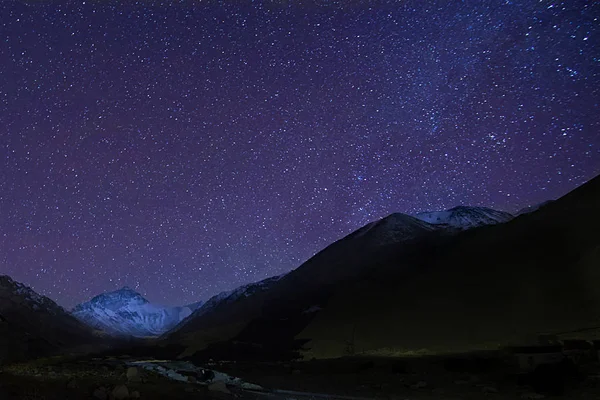 Samanyolu Tibet temel kampından ile Everest dağına