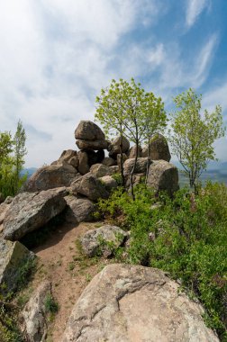 Tanrıça - Bulgaristan Kazanlık yakınındaki bir antik Trakya taş kutsal - Megalit, olarak da bilinen güneş kapı kapı