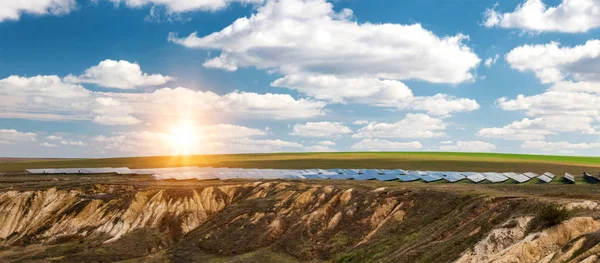 Panoramisch Uitzicht Van Zonnepanelen Zonne Energie Alternatieve Elektriciteit Source Concept — Stockfoto