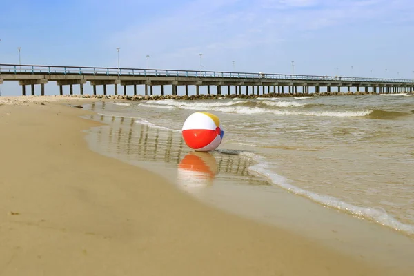 Colorful Beach Ball Sand Waving Sea Holiday Beach Ball Baltic — Stock Photo, Image