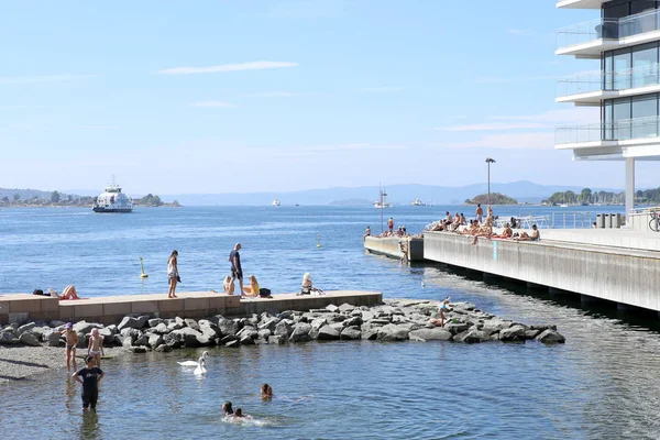 Oslo Norway July 2018 Swimming Beach City Center Tjuvholmen Neighborhood — Stock Photo, Image