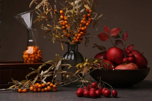 Automne Nature Morte Avec Argousier Des Baies Aubépine Des Pommes — Photo