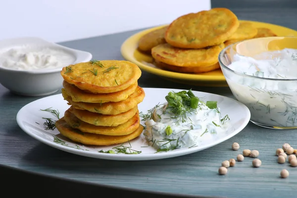 Peas Flour Pancakes White Yogurt Sauce Salad Green Vegetables Pancakes — Stock Photo, Image