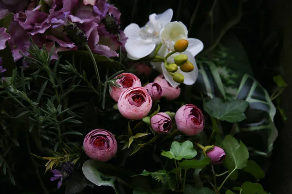 Primer Plano Hermosas Flores Artificiales Peonías Plástico Flores Realistas Plantas — Foto de Stock