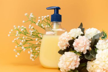 Şampuan, Sıvı Sabun, Aromatik Banyo Tuzu ve Diğer Tuvaletler.