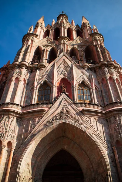 Pääkirkko Historiallisessa Kaupungissa San Miguel Allende Guanajuato Meksiko — kuvapankkivalokuva