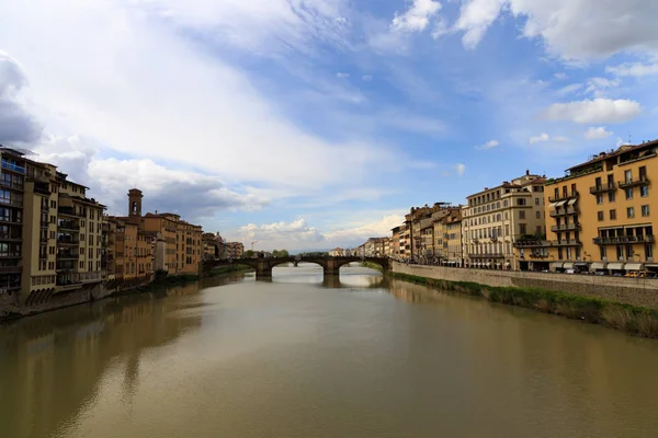 Râul Florența Arno — Fotografie, imagine de stoc