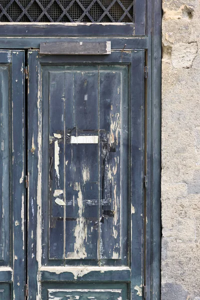 古い錆びたドア — ストック写真