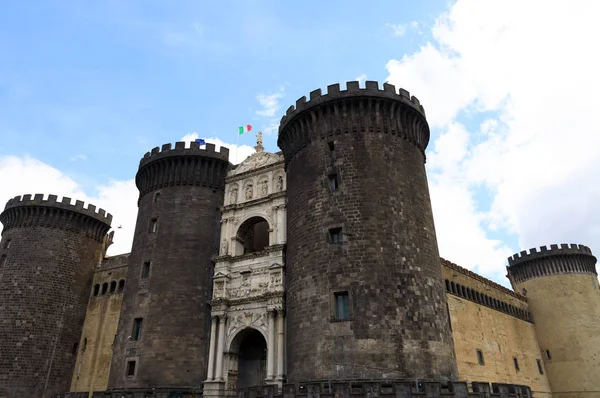 Castel Nuovo detalle —  Fotos de Stock