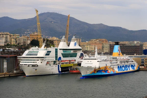 Port at Genua Italien — Stockfoto