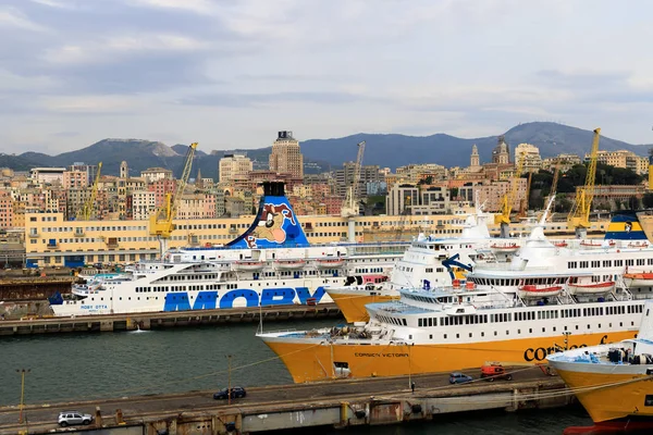 Port at Genua Italië — Stockfoto