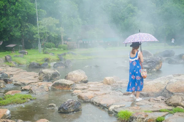 Chaeson Nationalpark heiße Quelle in Lampang, Thailand — Stockfoto