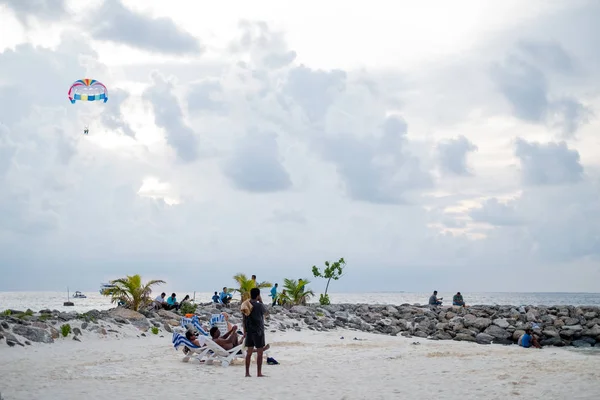 Maafushi, Maldivler - Maafushi bikini plaj, Nisan'da Maldivler adaları 21, 2019 — Stok fotoğraf