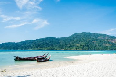 Sea Bright, tropik adada güzel Andaman kristal Denizi, Koh Lipe, Tayland