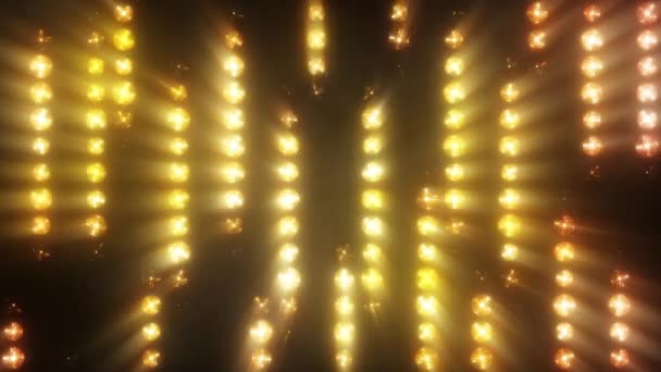 Bunte blinkende Scheinwerfer von Glühbirnen — Stockvideo