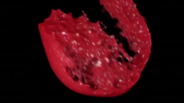 Riempimento bicchiere di vino con vino rosso super slow motion macro shot, sfondo nero — Video Stock