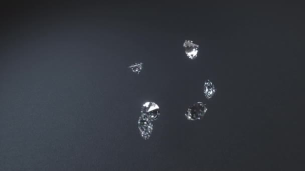 3D renderizado, diamantes cayendo y latiendo en la superficie de textura gris en cámara lenta — Vídeos de Stock