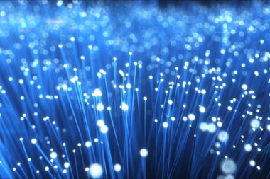 Milyonlarca fiber optik kablo sinyali kaotik bir hareketle iletir. Kırmızı ve mavi kablolar 3d illüstrasyon