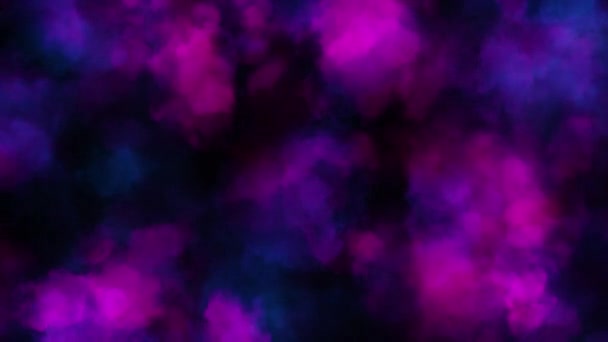 Puffs inchados coloridos de fumaça em um fundo preto isolado. Elemento de sobreposição VFX. Espectro de luz roxo azul colorido moderno. Antecedentes. Laço sem costura 3d render — Vídeo de Stock