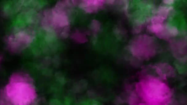 Красочные пышные дымовые шашки на изолированном черном фоне. Наложение VFX Element. Современный цветовой спектр зеленого фиолетового света. Тёмное прошлое. Бесшовный трехмерный рендер — стоковое видео