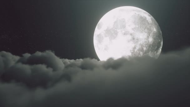 Hermoso vuelo realista sobre cúmulos nubes exuberantes a la luz de la luna noche. Una gran luna llena brilla brillantemente en una noche estrellada profunda. Escena cinematográfica. Lazo inconsútil 3d render — Vídeo de stock